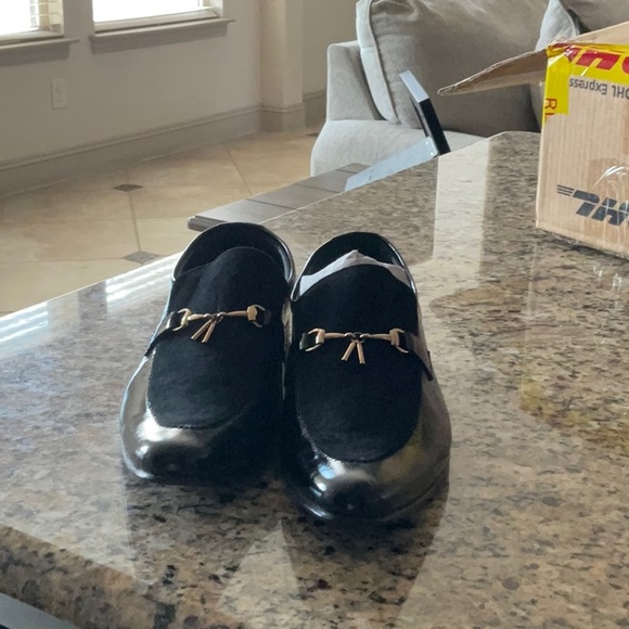 Shoes - Picture 3 of 5